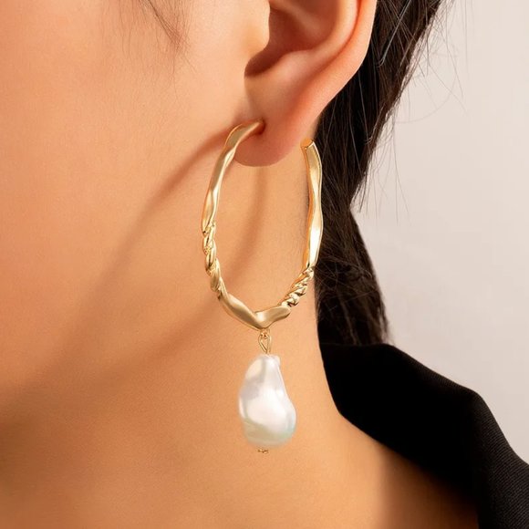 chichigems Jewelry - Baroque Pearl Twisted Gold Hoops Pearlcore Earrings NEW
